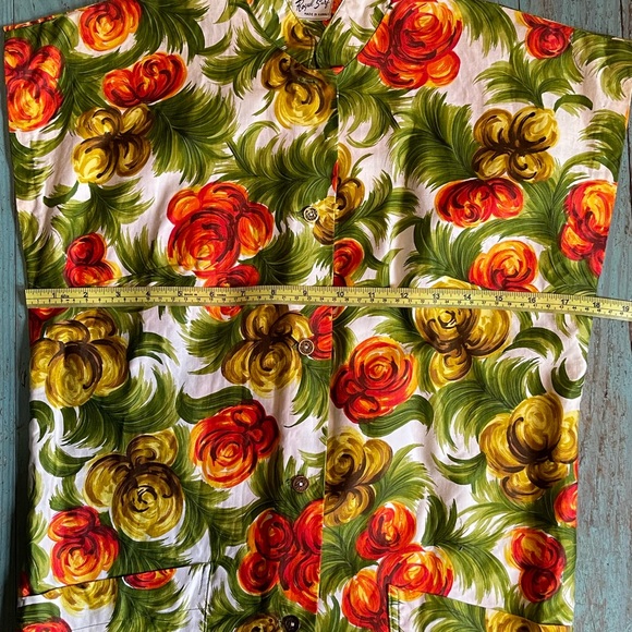 Vintage woman’s Hawaiian shirt S - Picture 4 of 5